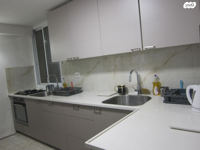 אברהם שטרן 27