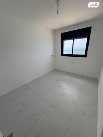 דירה, לויתן 1, חוף הזהב, נתניה