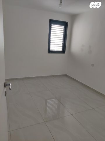 דירה, המפלס 3, מרכז, כפר סבא