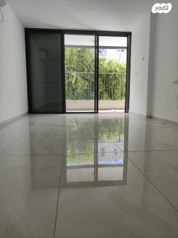 דירה, המפלס 3, מרכז, כפר סבא