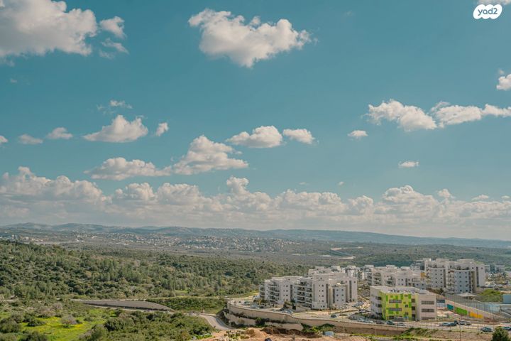 גג/ פנטהאוז, דרך ארץ, חריש