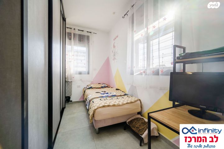 גג/ פנטהאוז, זפרן, עין גנים, פתח תקווה