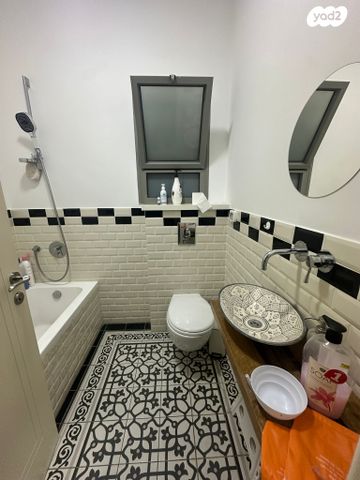 דירה, מרדכי אנילביץ', קרית ויצמן, רעננה