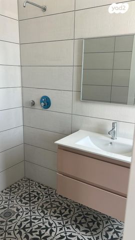 דירה, אמנון ליפקין שחק, נתניה