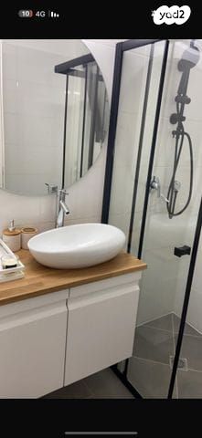 דירה, עץ המשאלות, אדמית / יערית, שלומי