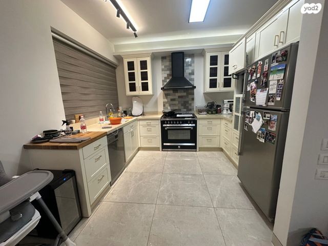 דירה, מרדכי אנילביץ', קרית ויצמן, רעננה