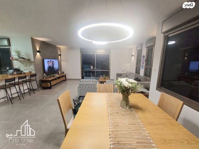 בית פרטי/ קוטג', הרגב, גן יבנה מערב, גן יבנה