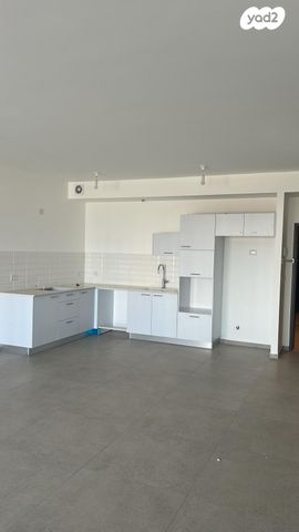 דירה, אמנון ליפקין שחק, נתניה