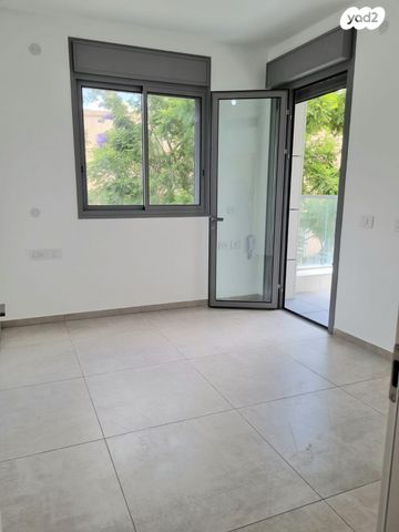 דירה, אבן שפרוט, מרכז, הרצליה