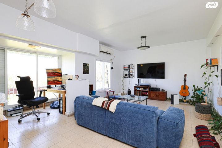 דירה, מצולות ים 8, חברת חשמל, גבעתיים