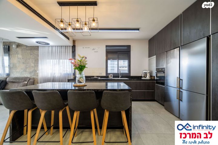 גג/ פנטהאוז, זפרן, עין גנים, פתח תקווה