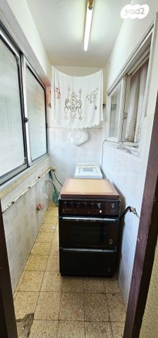 דירה, השומרון, פנחס ספיר, מגדל העמק