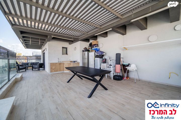 גג/ פנטהאוז, זפרן, עין גנים, פתח תקווה