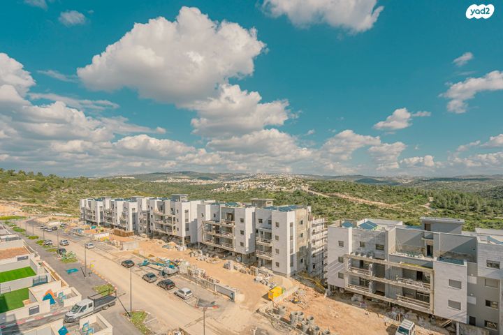 גג/ פנטהאוז, דרך ארץ, חריש