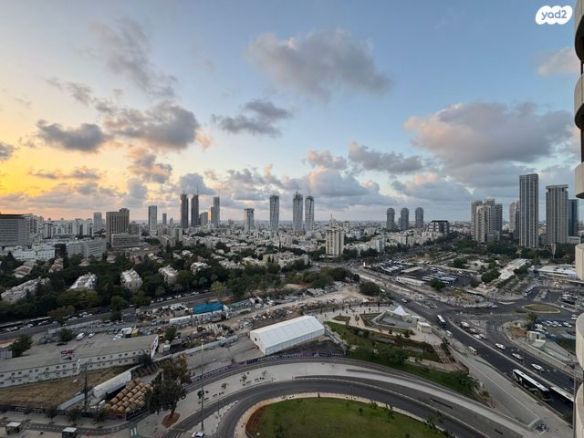 דירה, דרך מנחם בגין 158, מונטיפיורי, הרכבת, תל אביב יפו