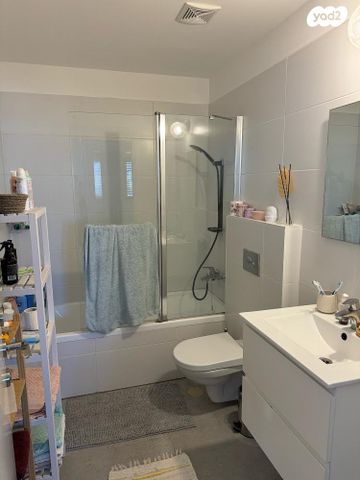 דירה, דרך מנחם בגין 160, מונטיפיורי, הרכבת, תל אביב יפו