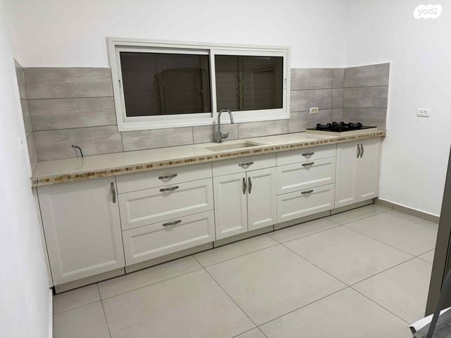 דירת גן, בסמת טבעון