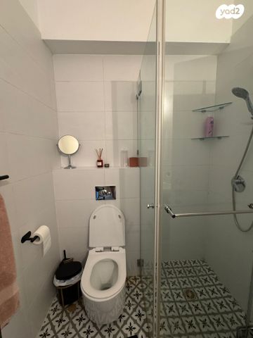 דירה, דרך מנחם בגין 158, מונטיפיורי, הרכבת, תל אביב יפו