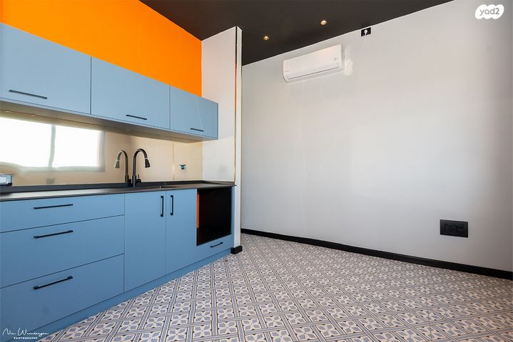 משרדים, הנמל 27, שער פלמר, תחנת רכבת השמונה, חיפה