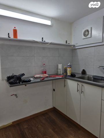 קליניקות, שדרות וייצמן 26, מרכז העיר, סביניה, הוותיקה, קרית ביאליק