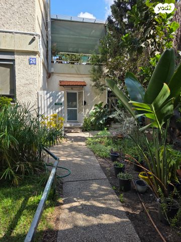 קליניקות, שדרות וייצמן 26, מרכז העיר, סביניה, הוותיקה, קרית ביאליק