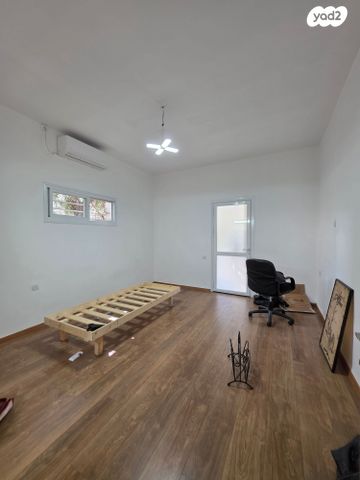 קליניקות, שדרות וייצמן 26, מרכז העיר, סביניה, הוותיקה, קרית ביאליק