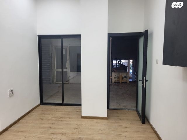 חנויות/ שטח מסחרי, רוטשילד, רמב"ם, ראשון לציון