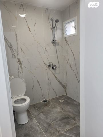 חנויות/ שטח מסחרי, רוטשילד, רמב"ם, ראשון לציון