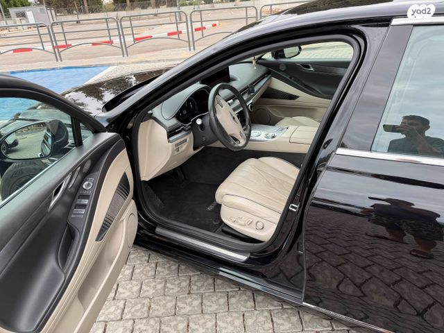 מודעת רכב ג'נסיס G80