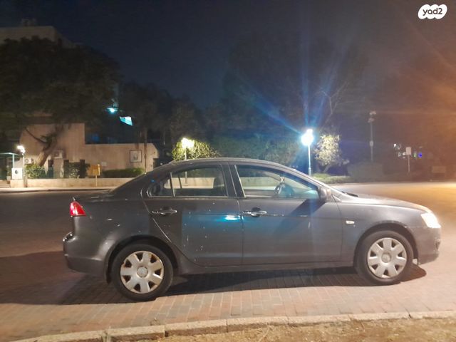מודעת רכב מיצובישי לנסר