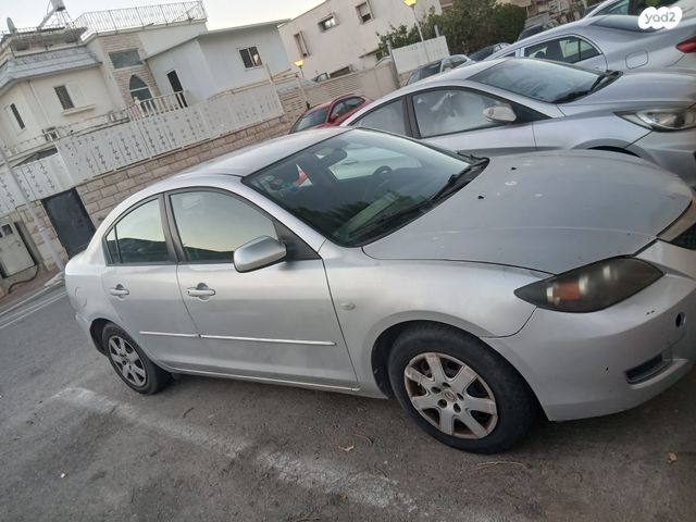 מודעת רכב מאזדה 3