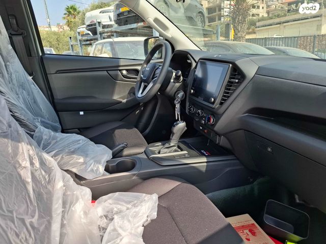 איסוזו די-מקס