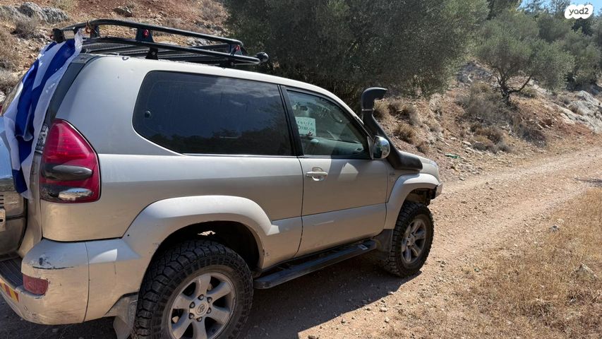 טויוטה לנד קרוזר