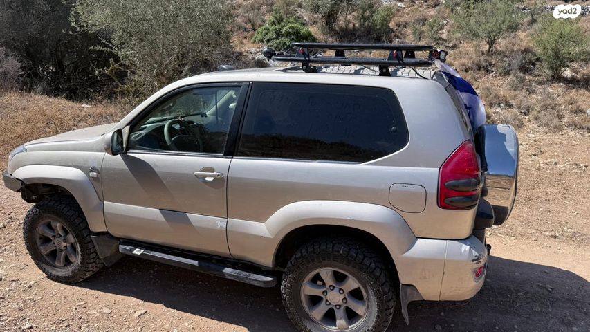 טויוטה לנד קרוזר