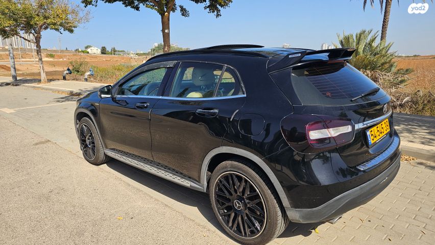 מרצדס-בנץ GLA