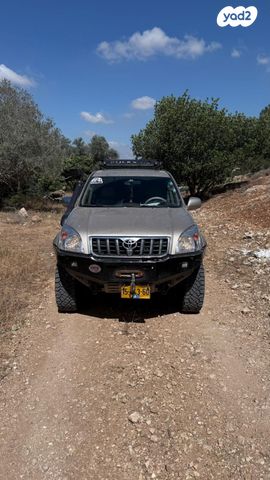 טויוטה לנד קרוזר