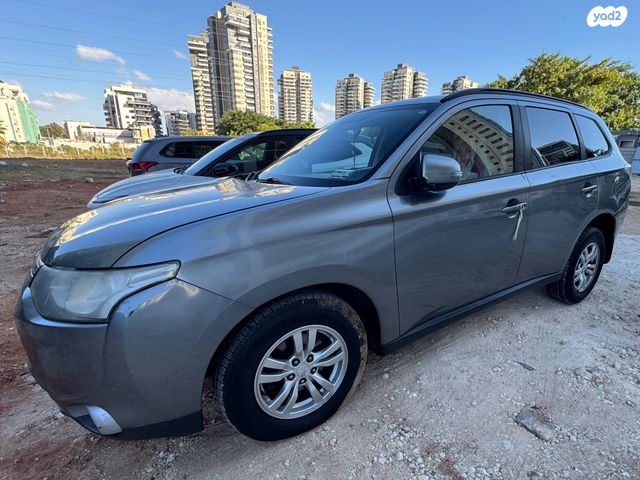 מיצובישי אאוטלנדר