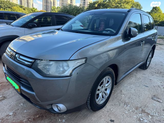 מיצובישי אאוטלנדר