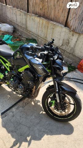 קאוואסאקי Z900