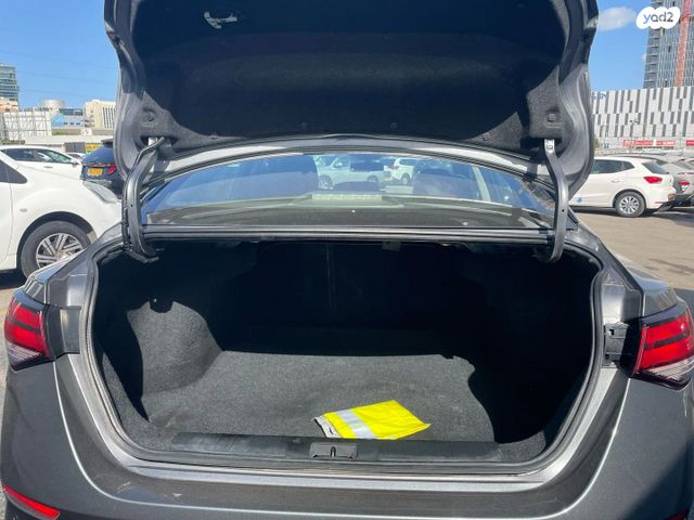 ניסאן סנטרה