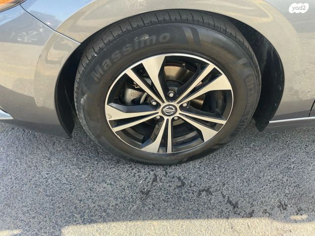 ניסאן סנטרה