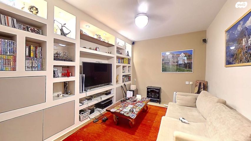 טריפלקס, יורם רונן 30, גבעת משואה, ירושלים