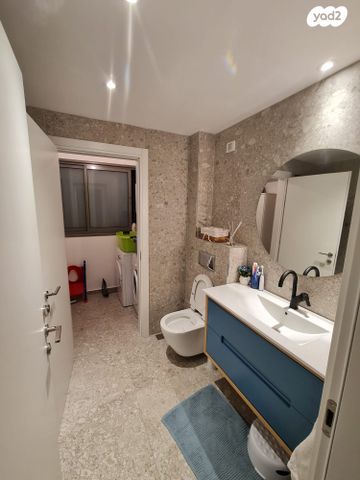 גג/ פנטהאוז, תאנה 15, החורש, חריש