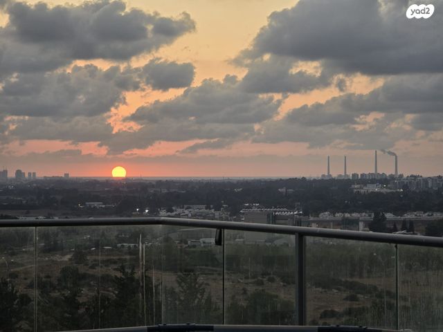 גג/ פנטהאוז, תאנה 15, החורש, חריש