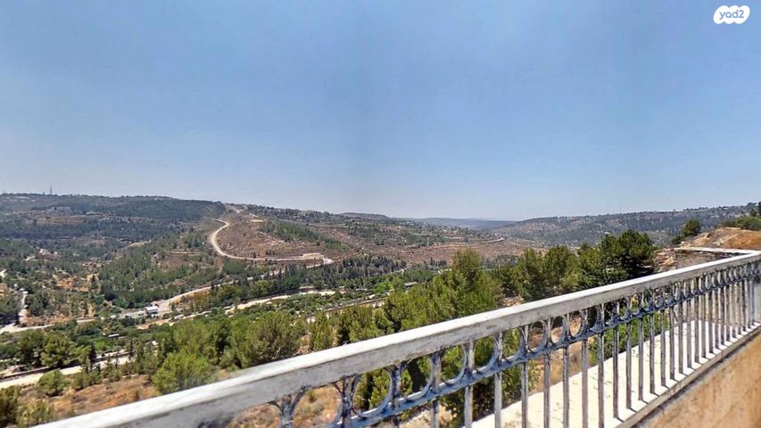 טריפלקס, יורם רונן 30, גבעת משואה, ירושלים