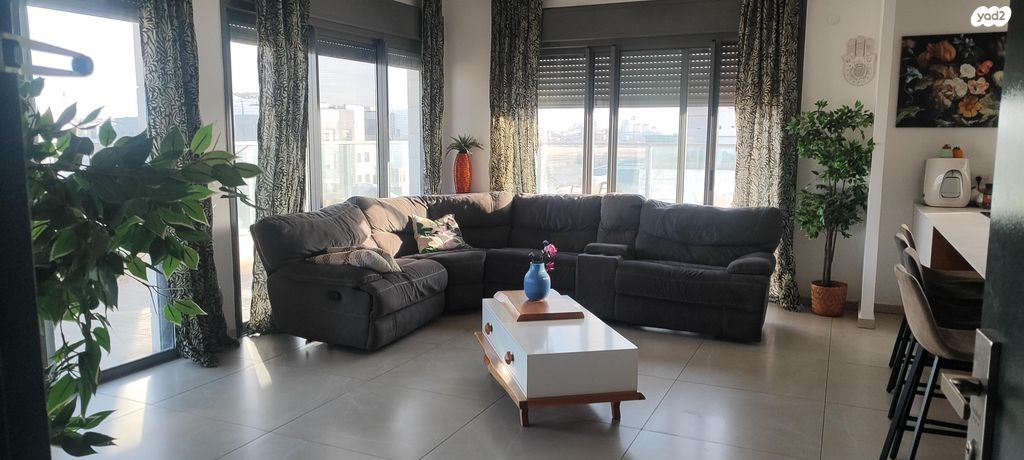 גג/ פנטהאוז, יעקב אבינו 10, אחיסמך, לוד