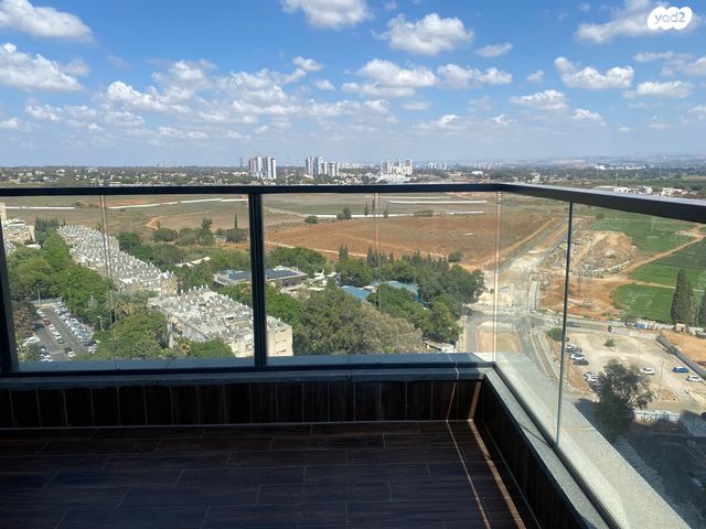 דירה, ראול ולנברג 33, רמת החייל, תל אביב יפו