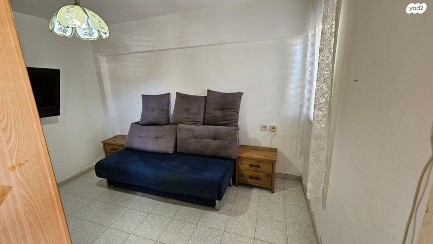 אבן גבירול 2