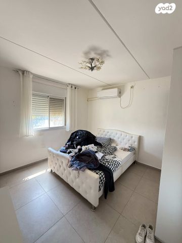 דירה, יהודה אלקלעי, נווה אלון, עכו