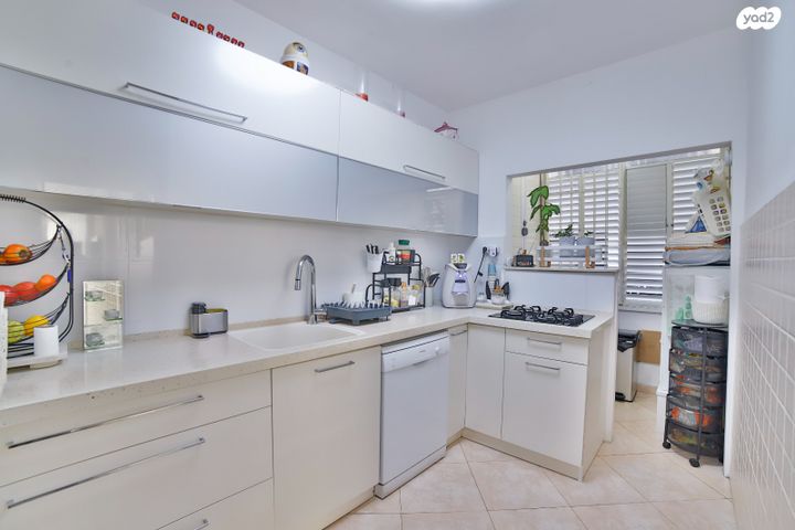 דירה, שדרות בר אילן 45, דרום מערב ותיק, בת ים